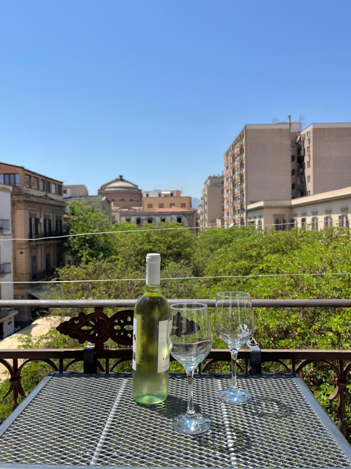 פלרמו Casa Vacanze Da Ruggero Al Massimo מראה חיצוני תמונה